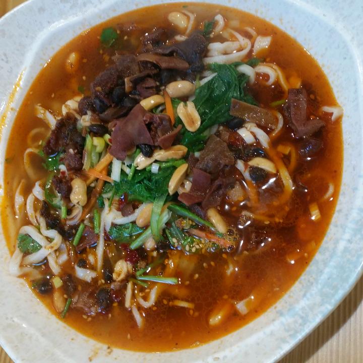 伟杰老妈妈手擀面