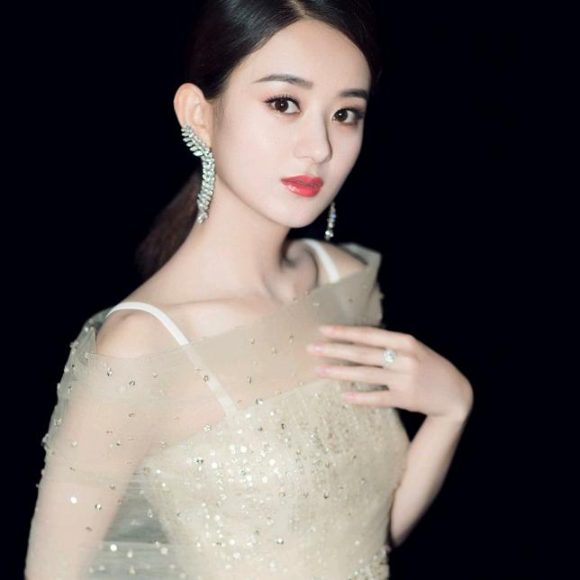 美女吃货