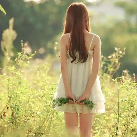 🐝一笑而过💕