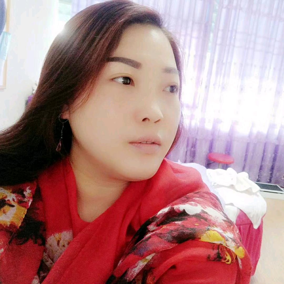 春春鞋服