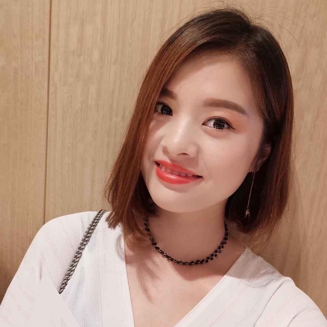 小柚子.