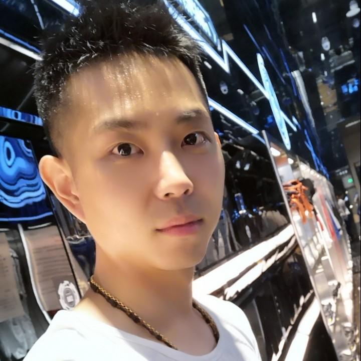 顾二叔的神秘店铺