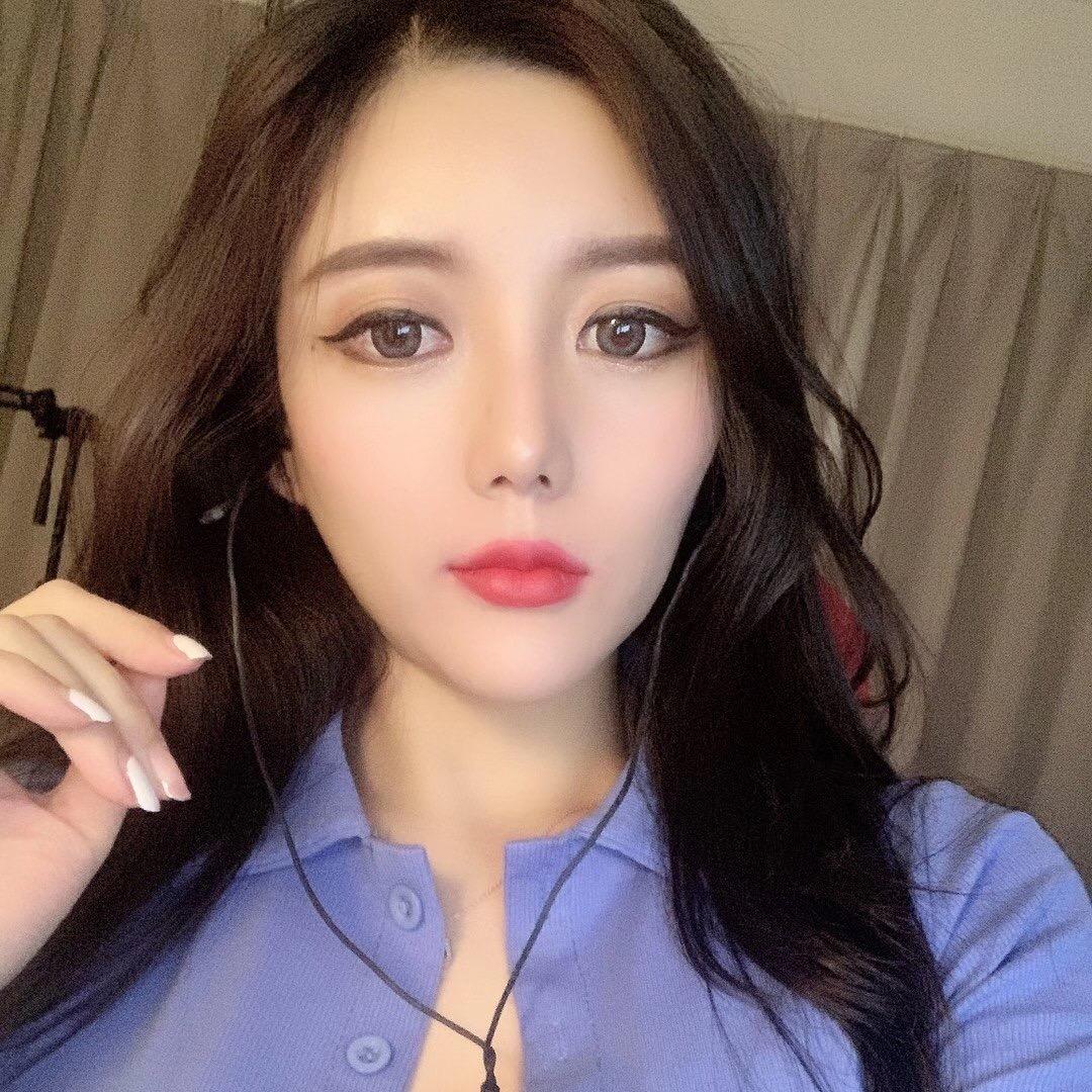 小丑伊人美【➕粉助力直播间】