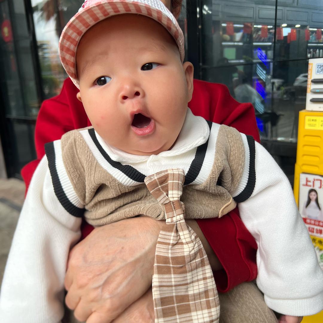 小扬