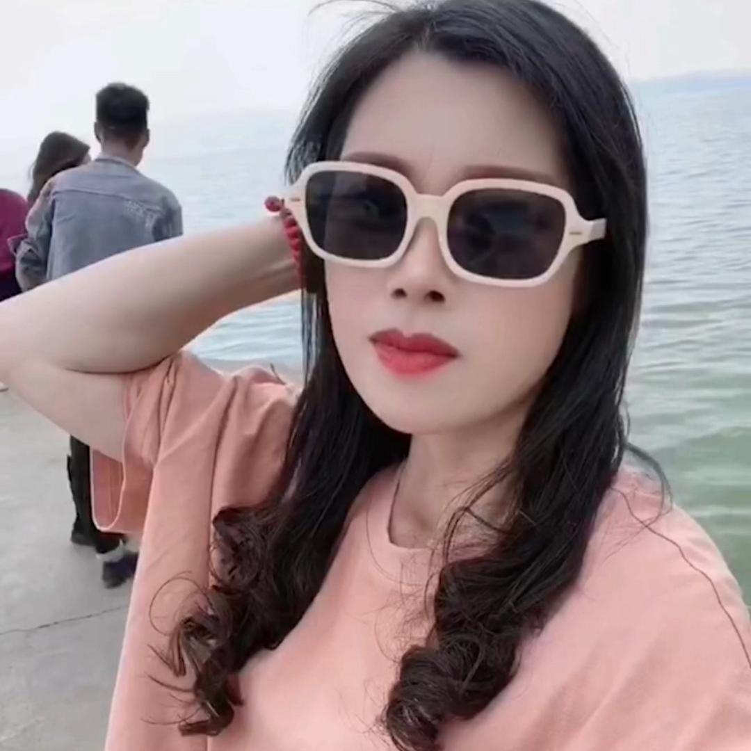 单亲妈妈李芳