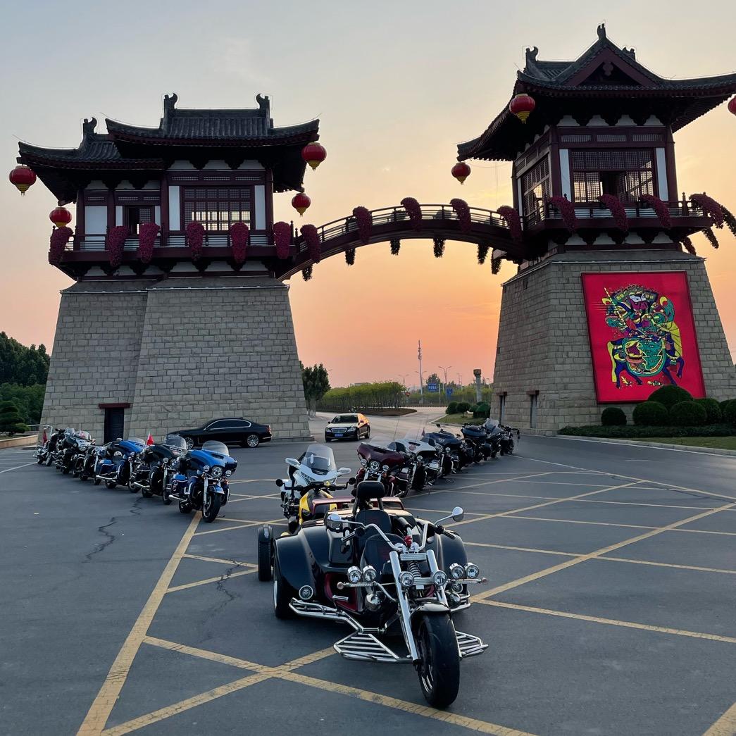 开封七号公路机车