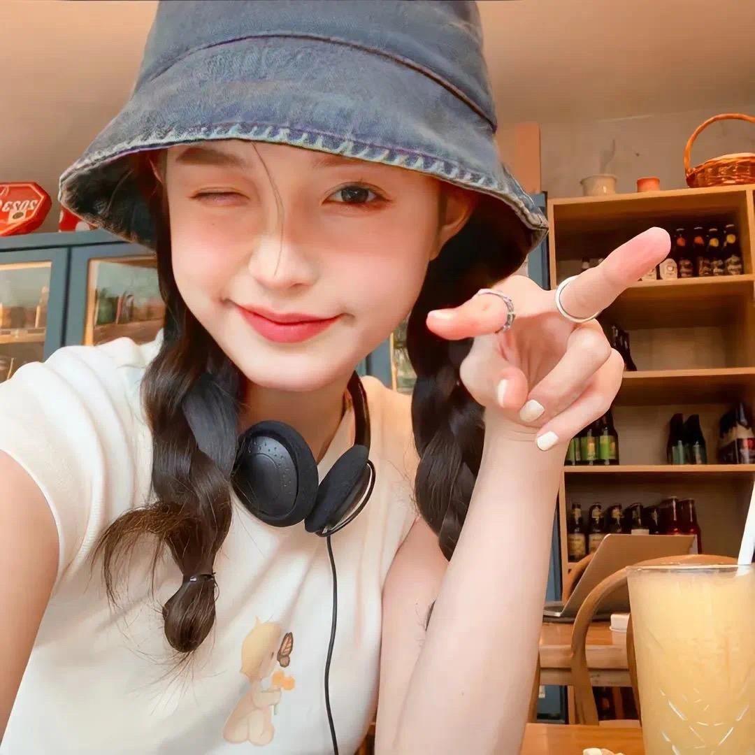 欣欣穿搭👗