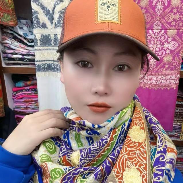 双儿（冈仁波齐金山客栈）