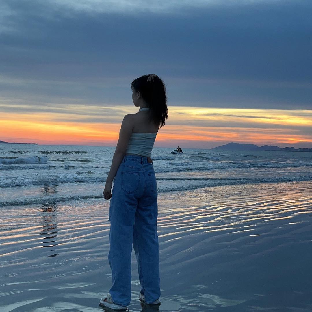 鲸鱼🐳爱喝酸奶