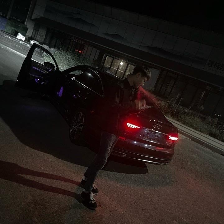 小 铭