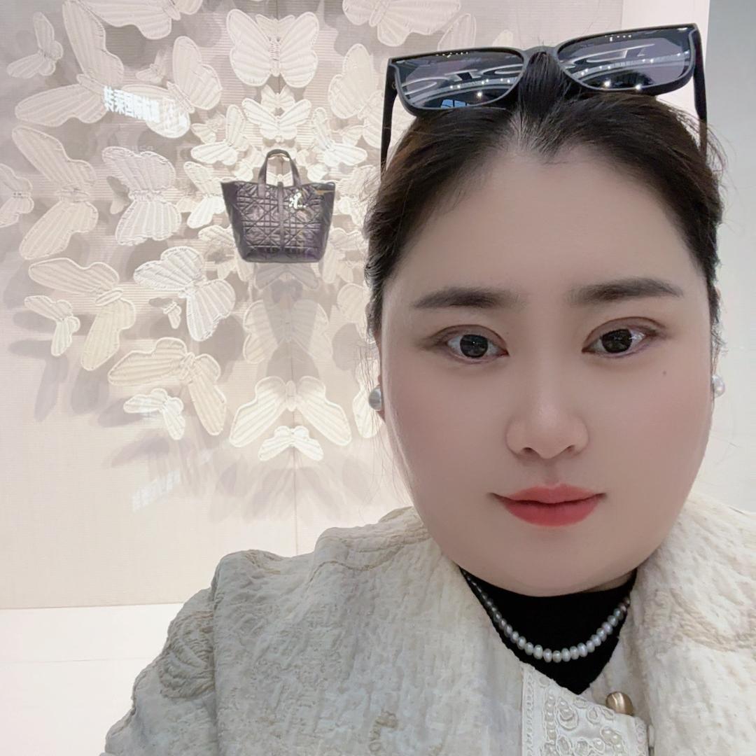 赢柔（梅子姐内衣专家）