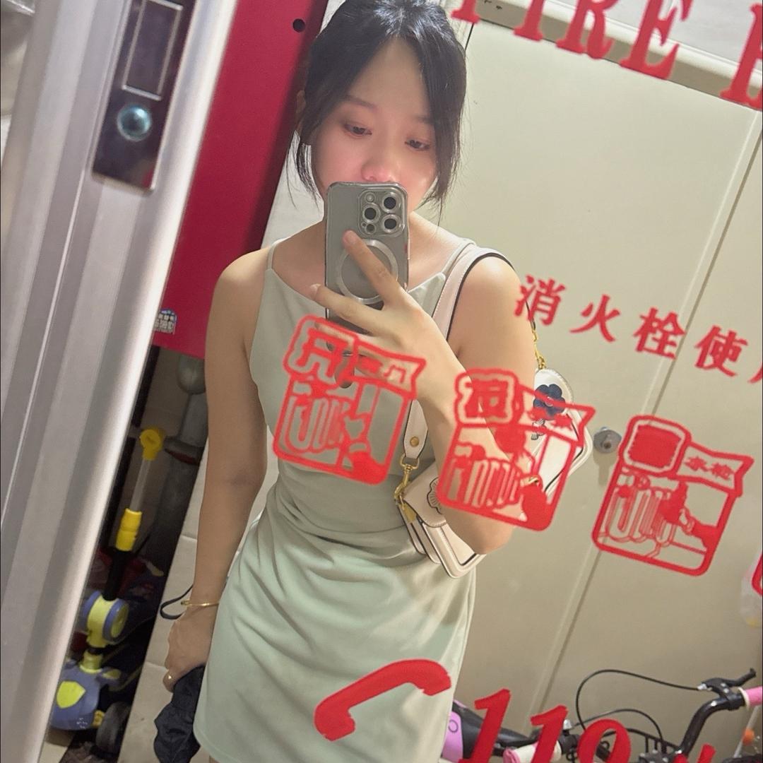 梅梅🌸🍀🌴