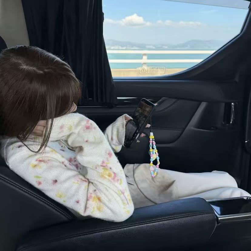 你看我像不像你爸