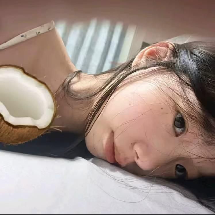 ꒦ິ^꒦ິ