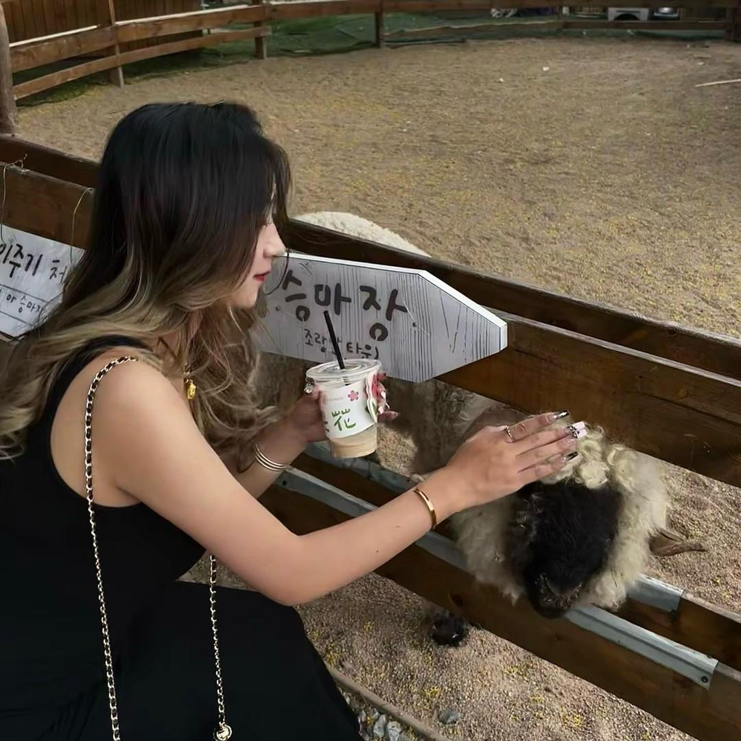嗯哼嗯哼饶