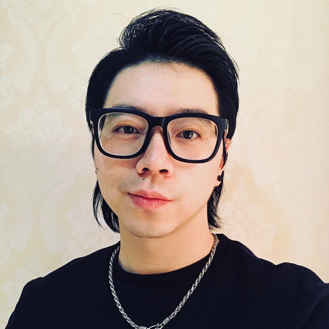 嘉 文