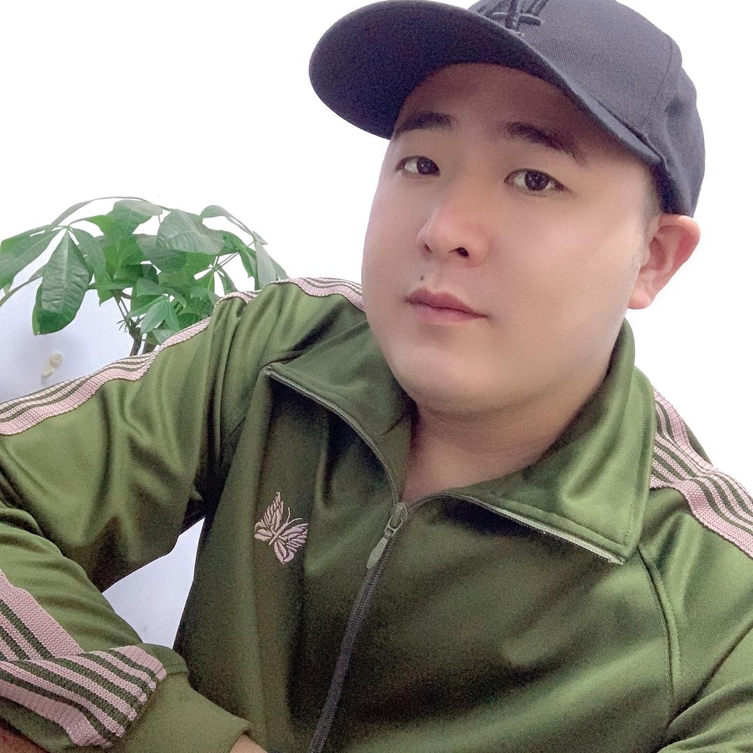 陈二娃搞车车 珙县陈成二手名车馆
