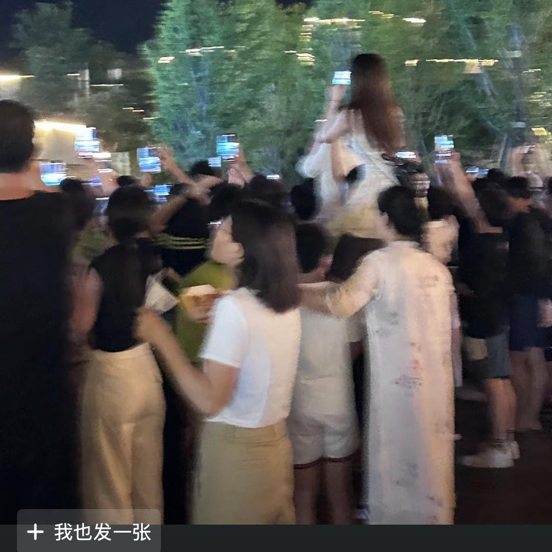 开心小鱼