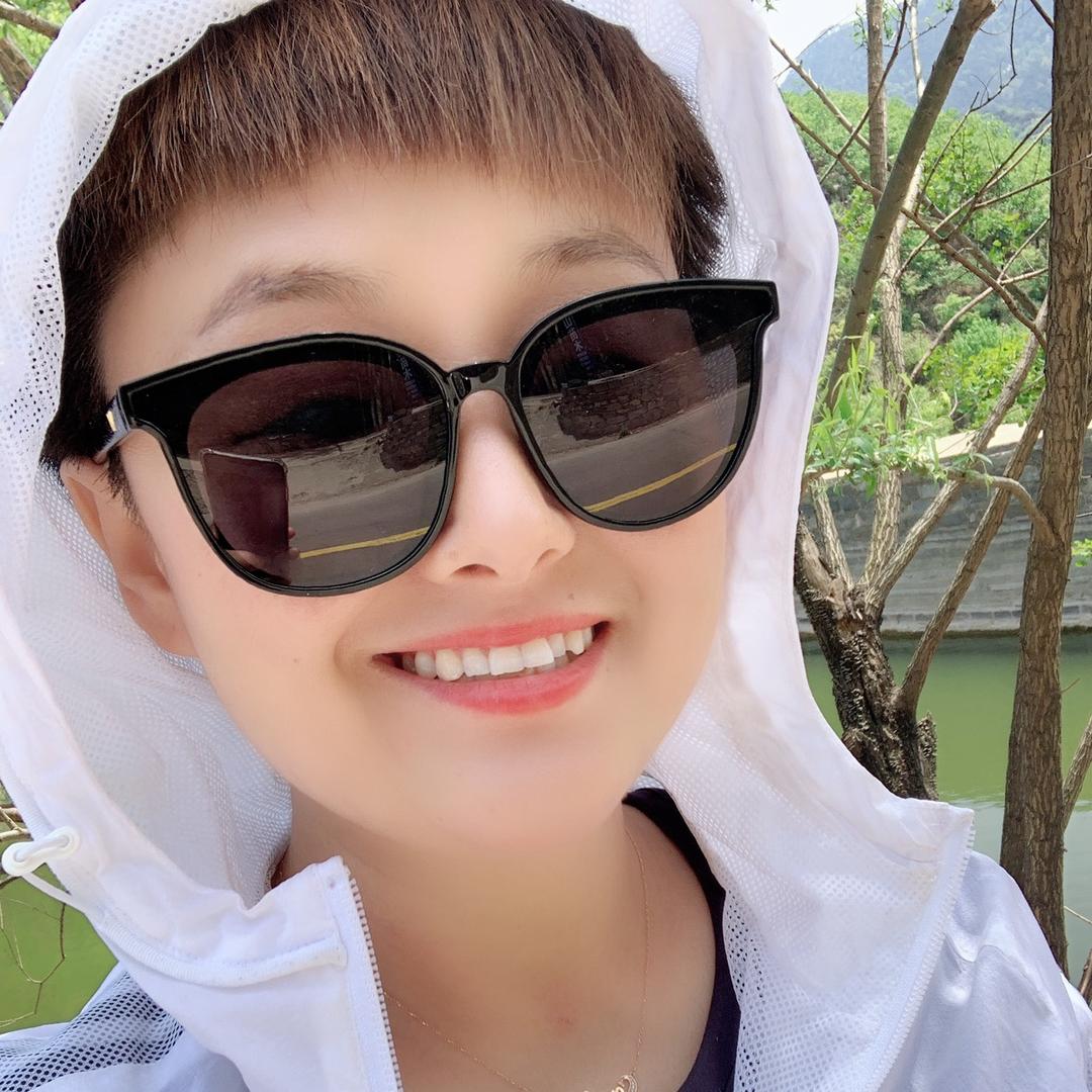 俏蜜町  董娜