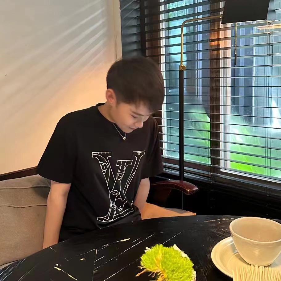 黄嘉尔_