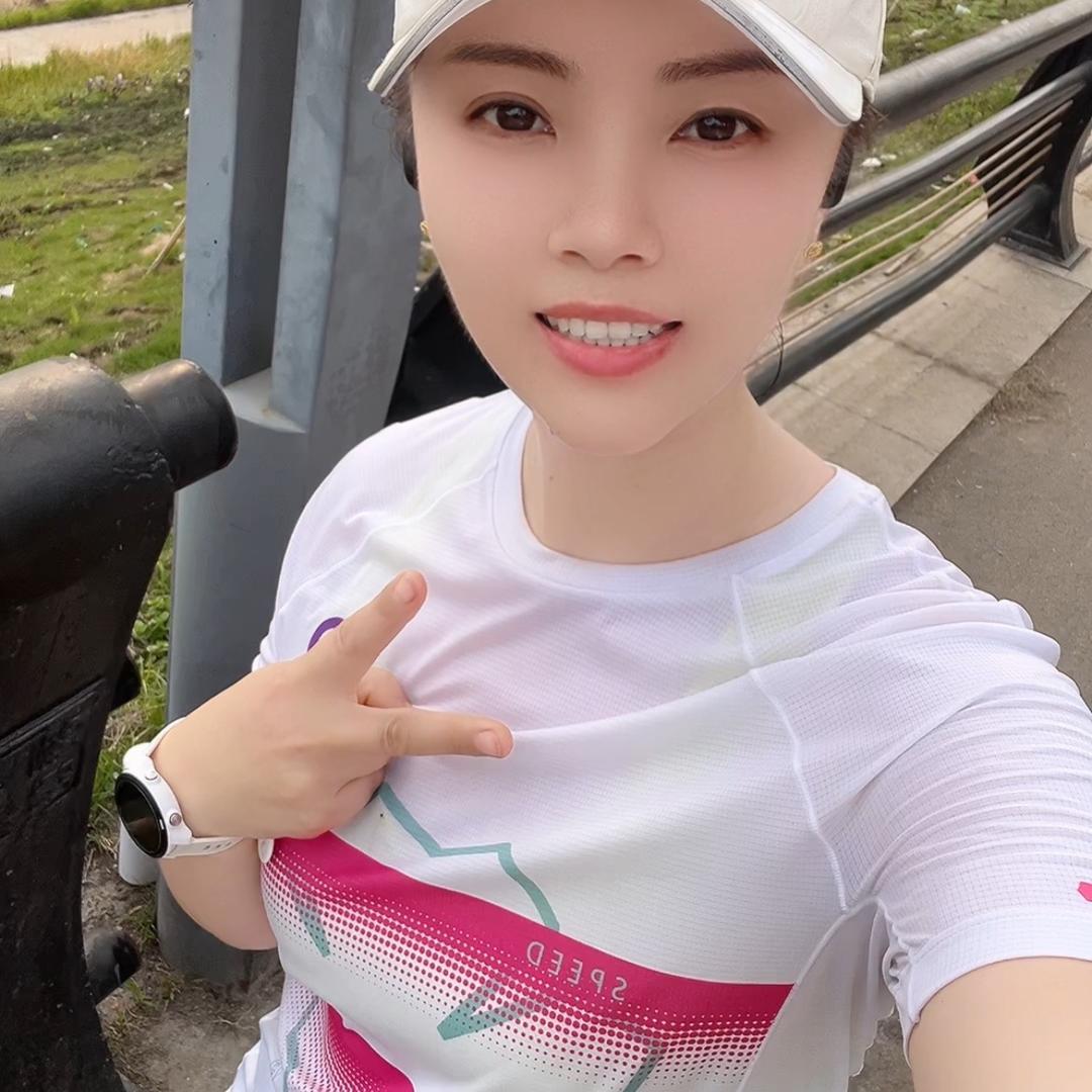 小彩爱跑步🏃‍♀️