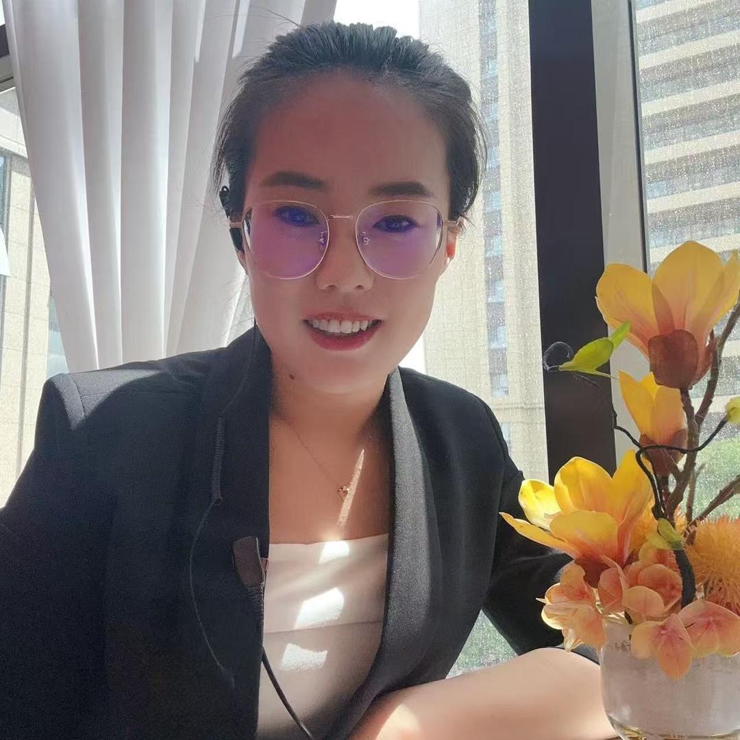 粤满楼店长邵丽凤