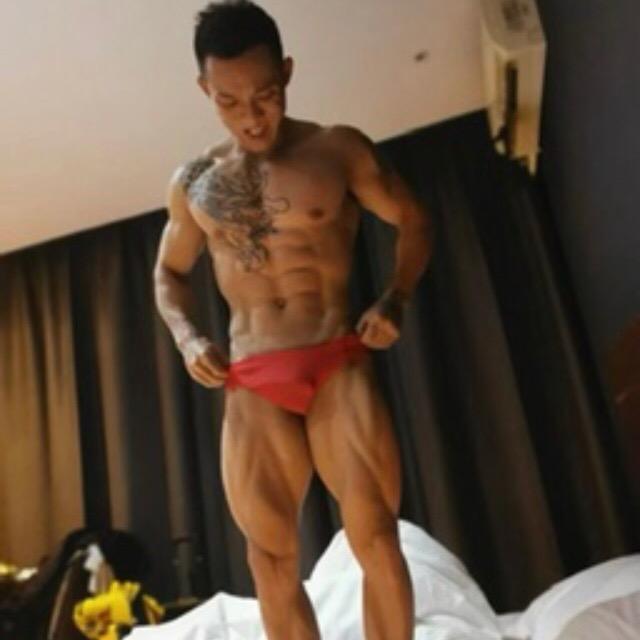 邱小姐的小男孩