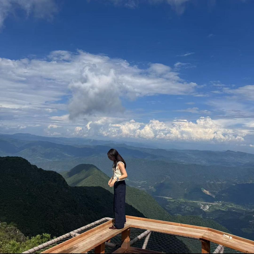 石榴妞  凌晓花
