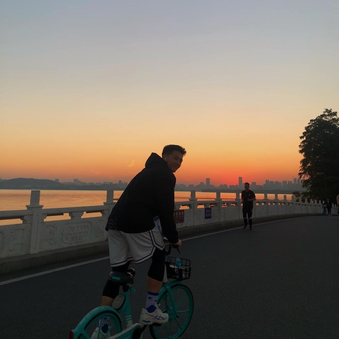 姚力戈