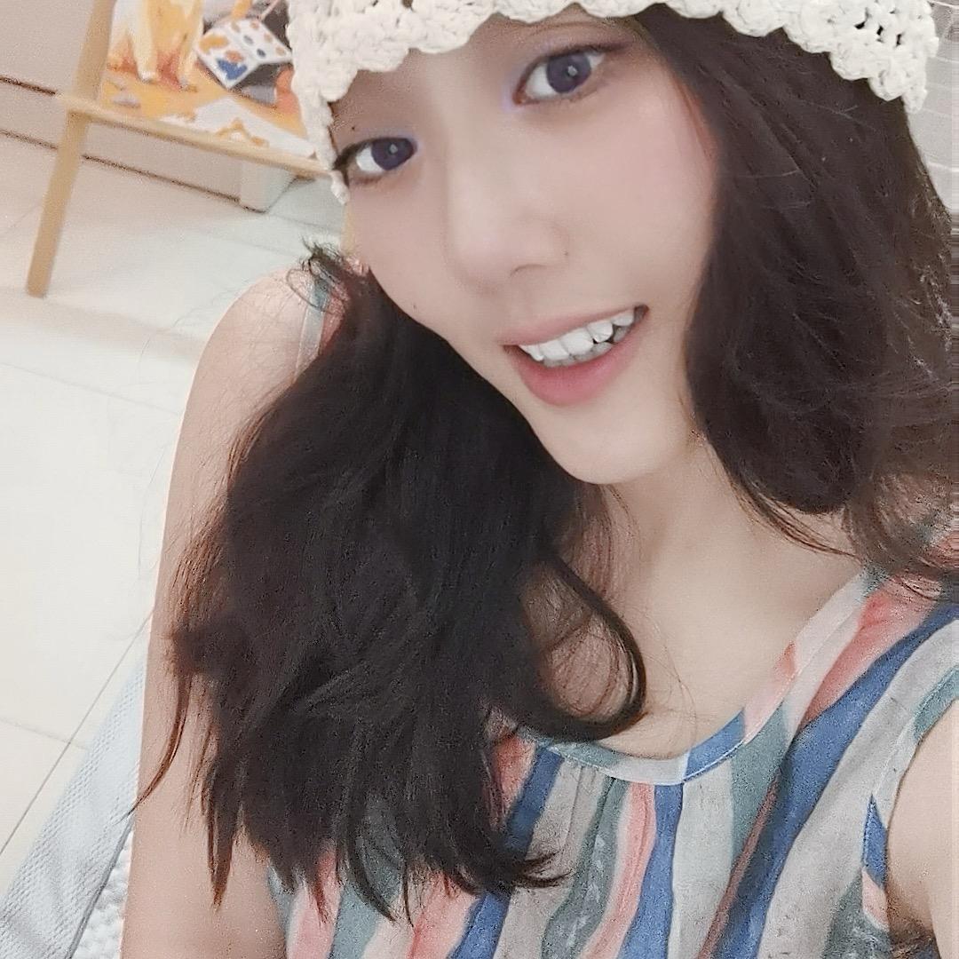 羚姐姐和禤妹子-护肤源头工厂