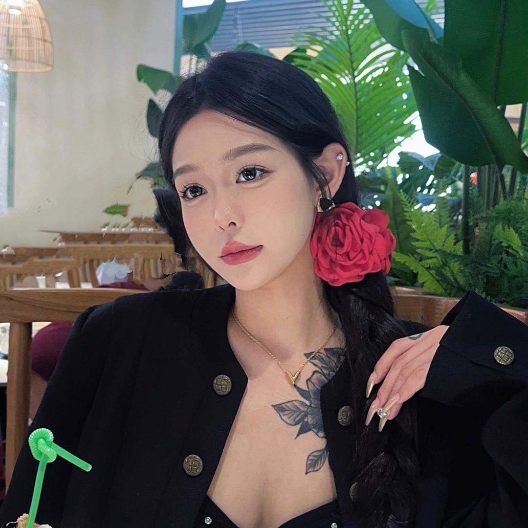 Jones qi琪琪