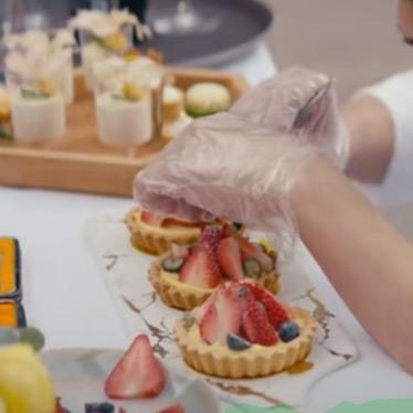 幸福烘焙卖艺人