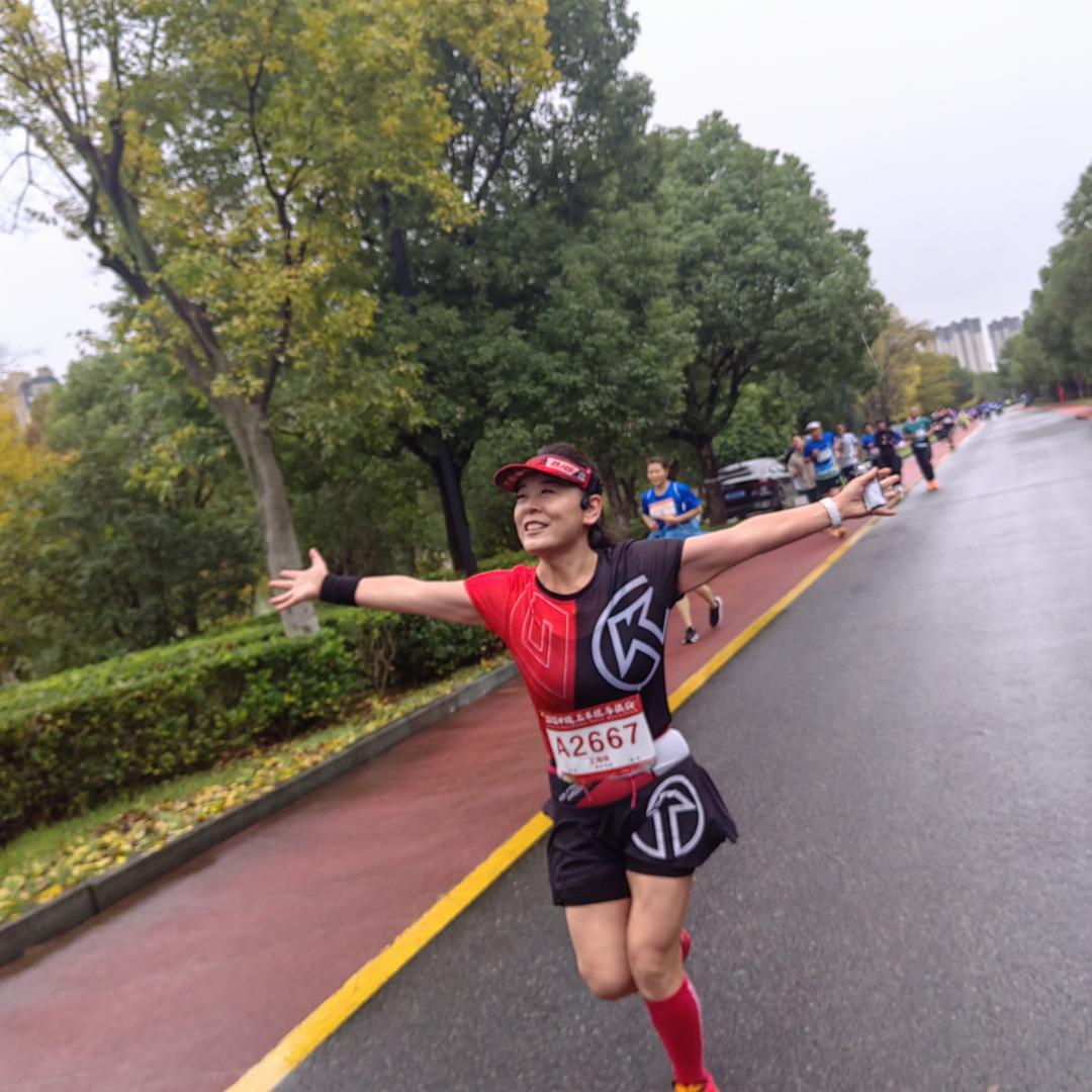 阜阳市颍州区袁集镇五彩世界鞋服大卖场