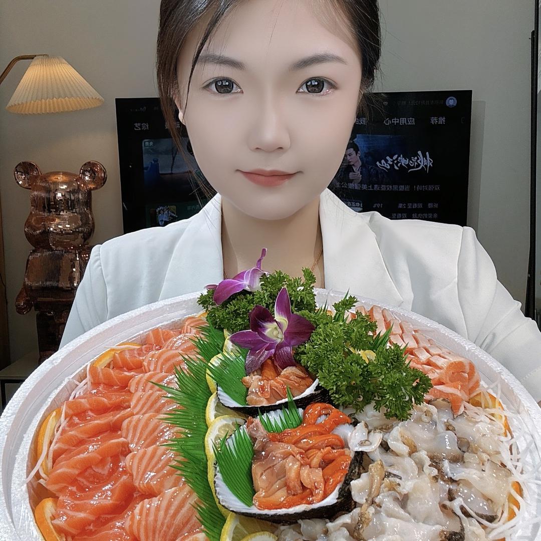 大婷儿吃饱饱