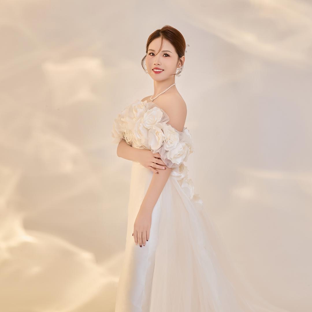 小雅和老朱（10 月15号订婚）