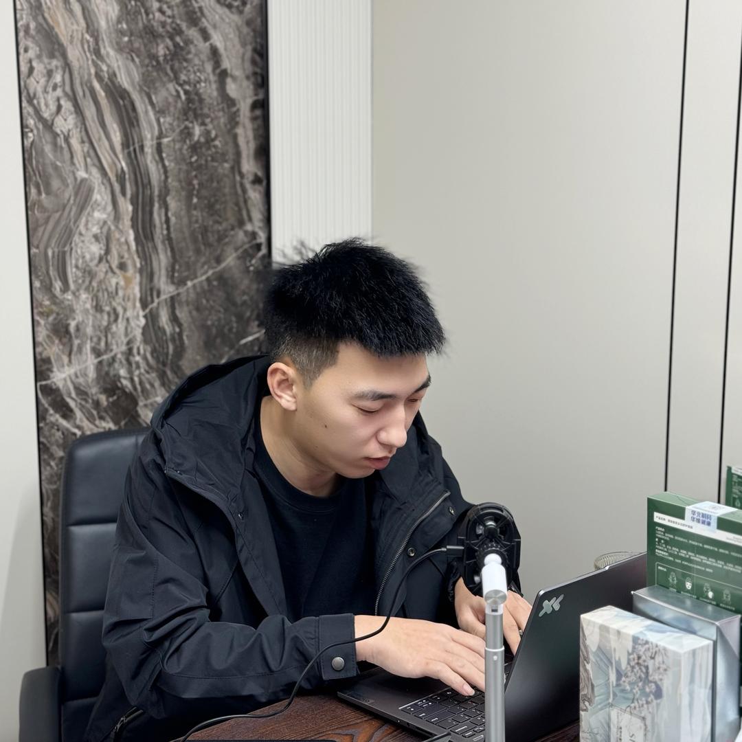 初三美妆用品批发仓