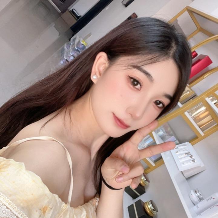 丽丽丽Li