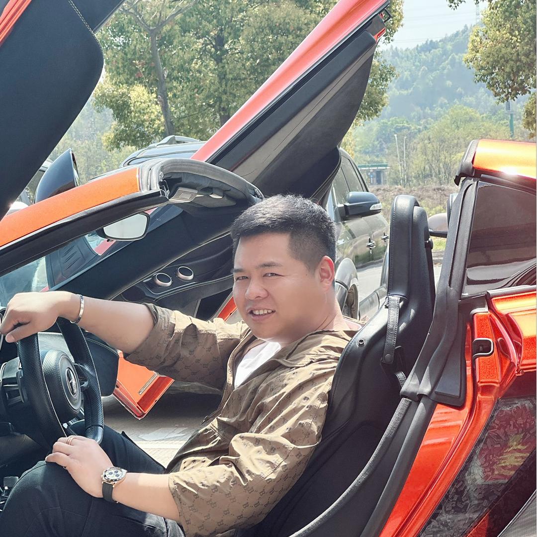 尊驰名车汇