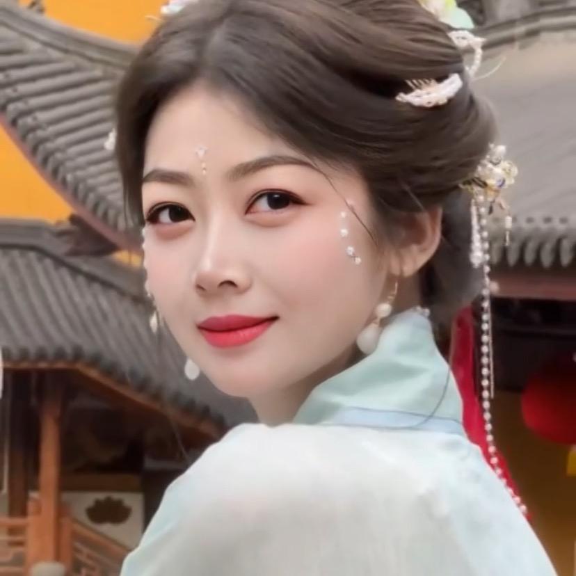 靓雪爱旅游
