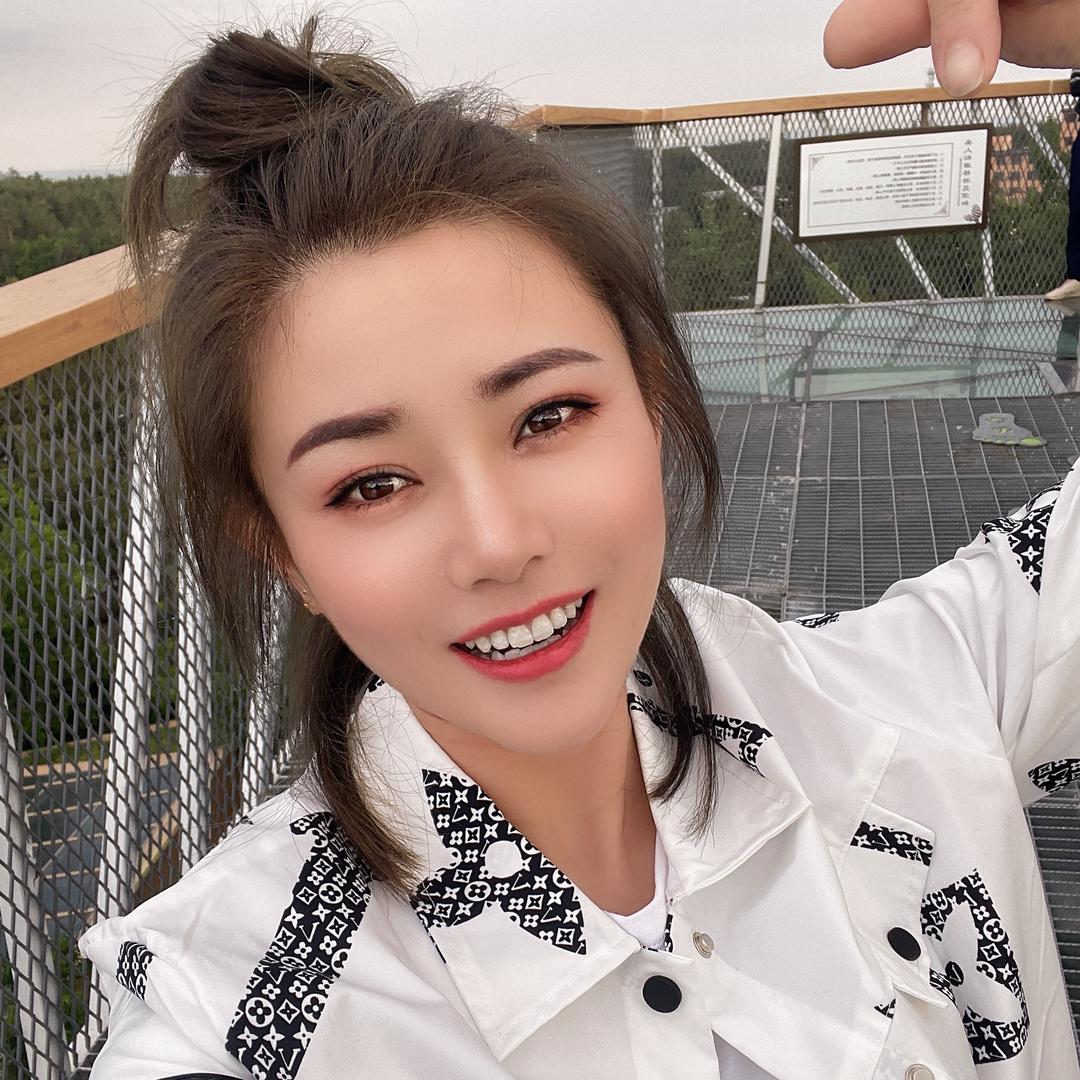 小秋秋吖