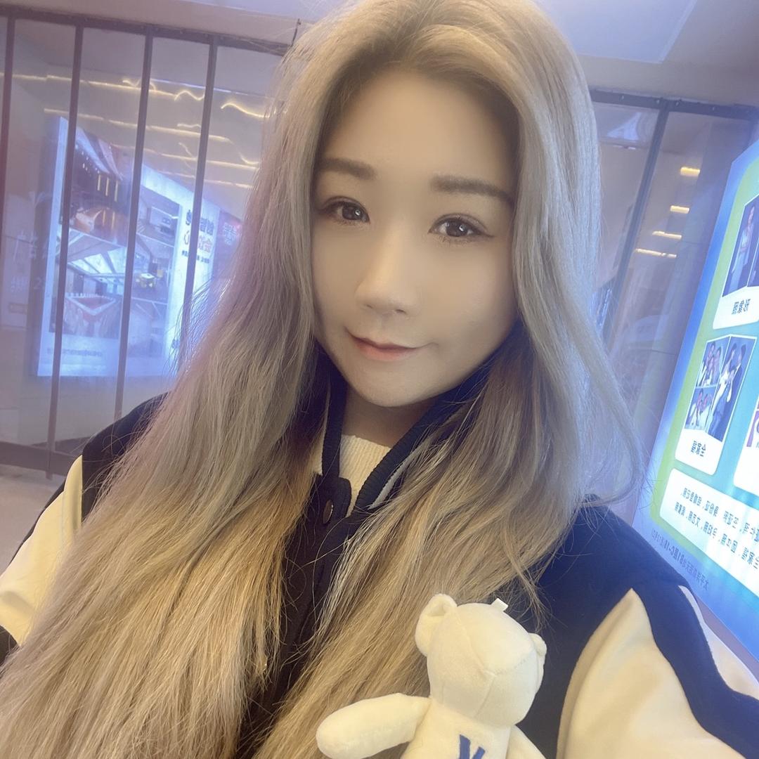 Joyce最爱向日葵🌻