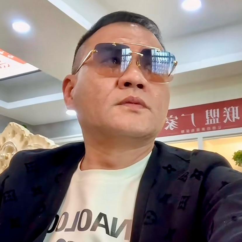 某某人