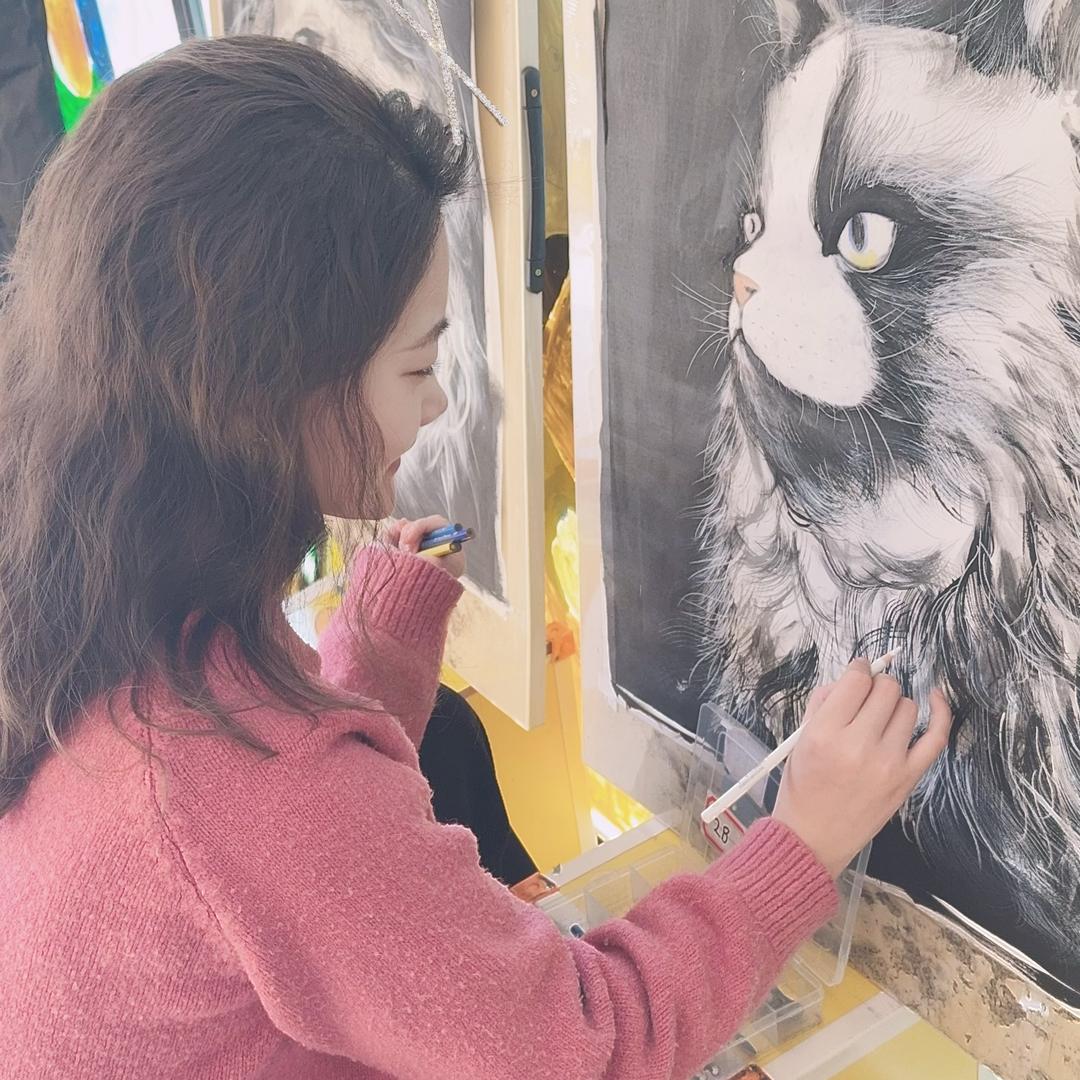 教画画的飘飘老师