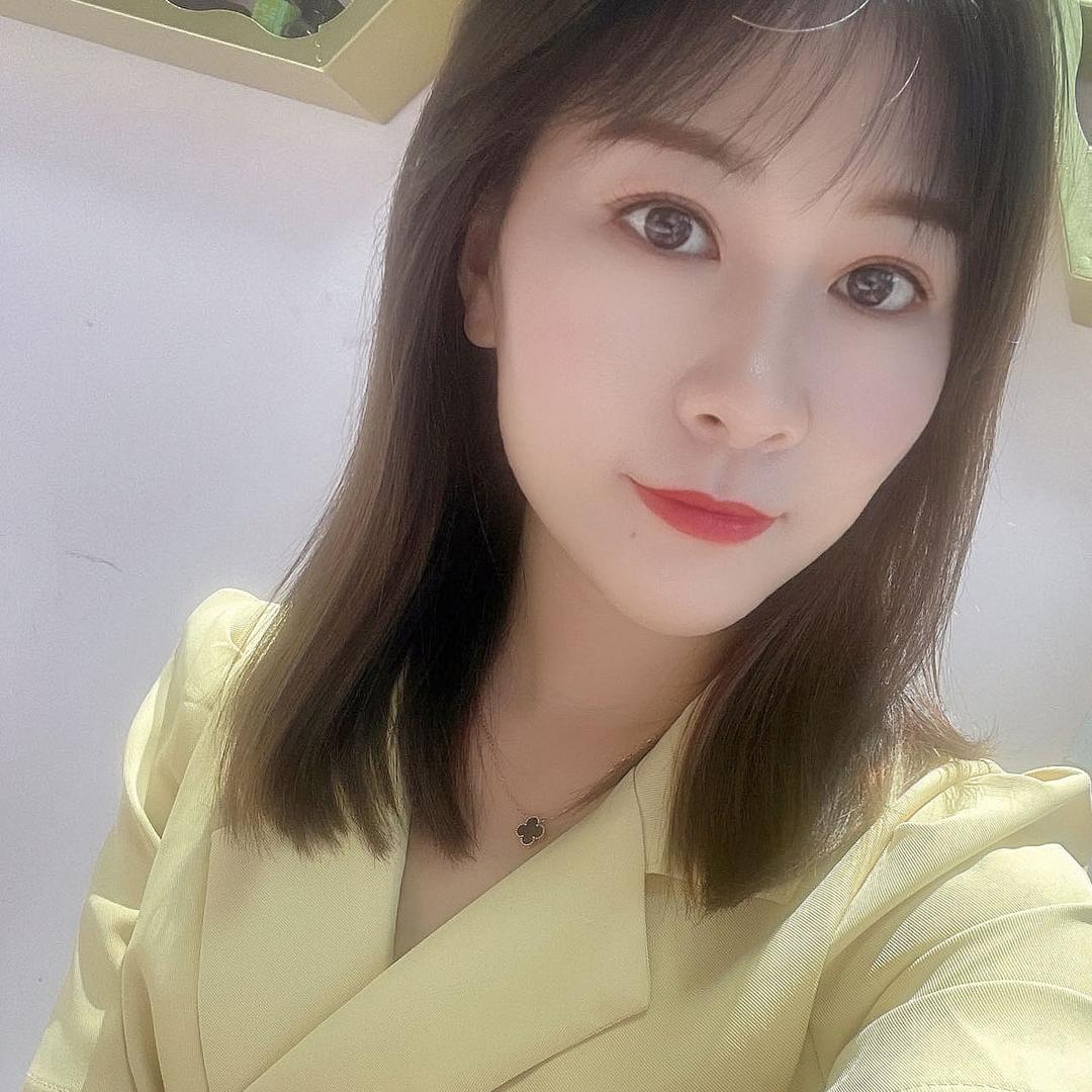 平舆县红红美甲店