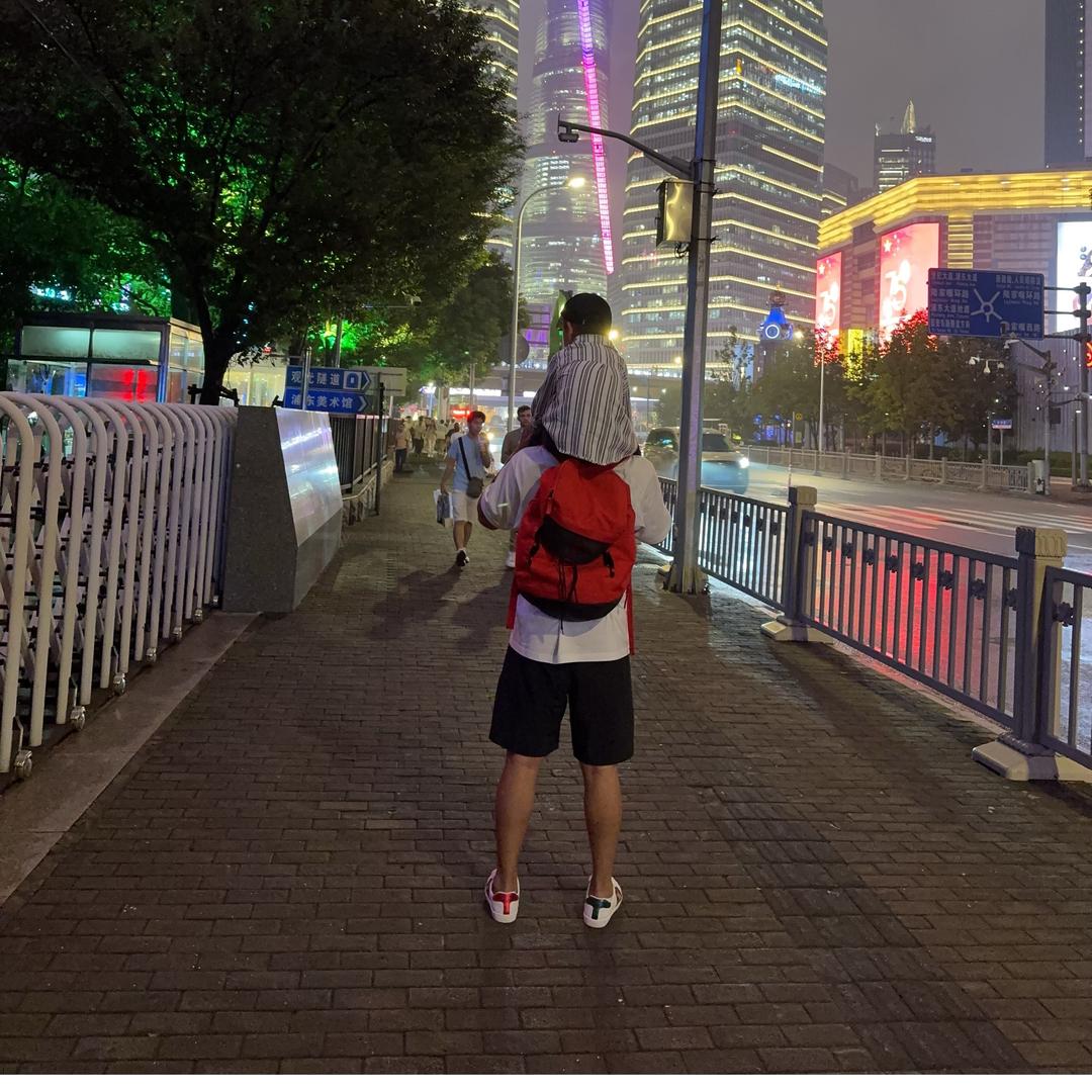 欧珠喜欢健身