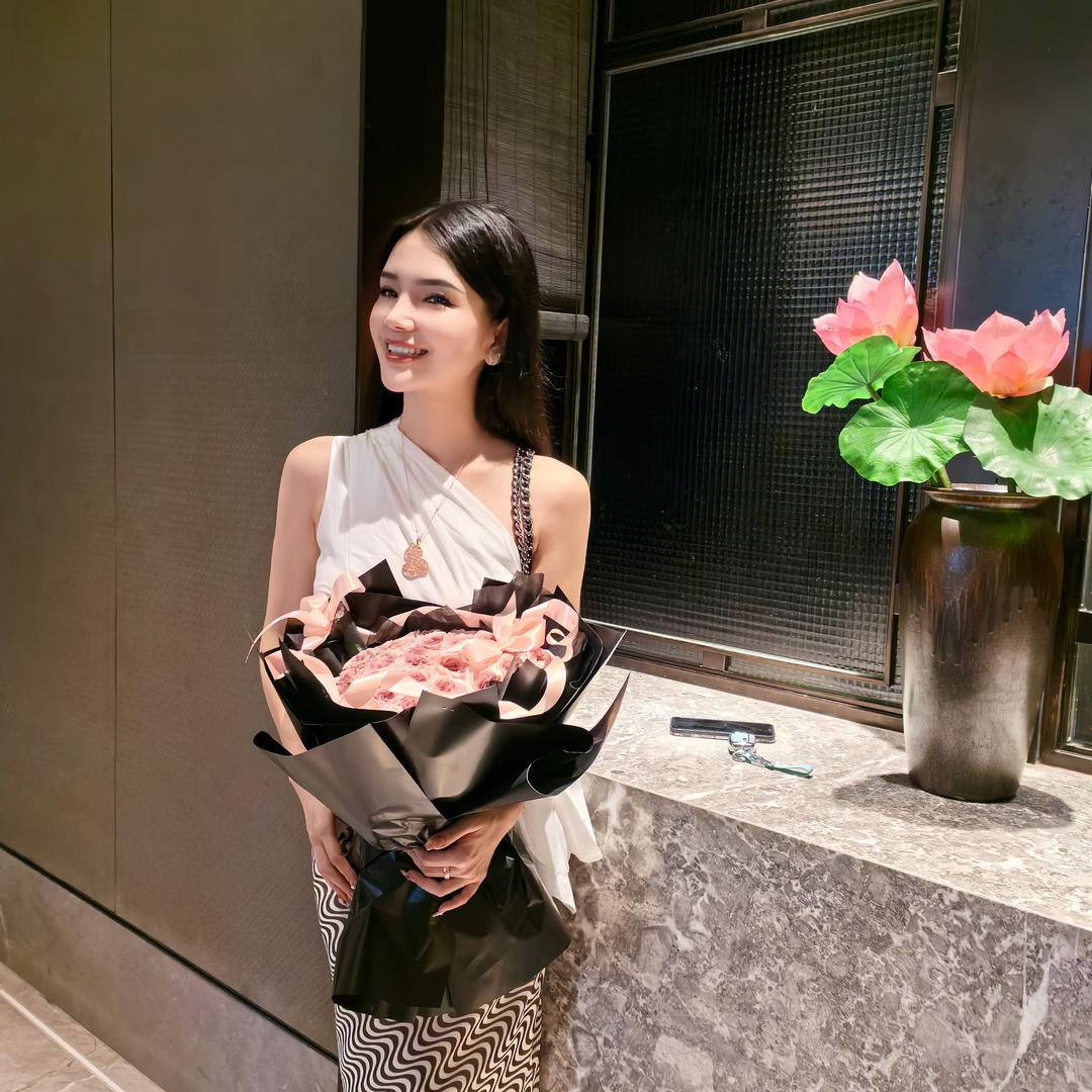 金玲夫妇