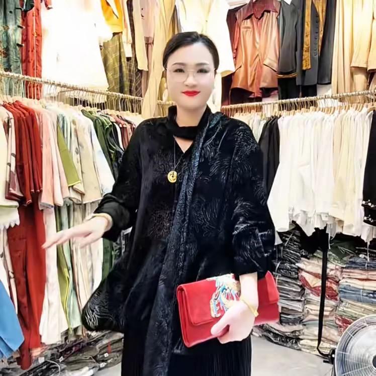 义乌萨蜜薇儿服装店