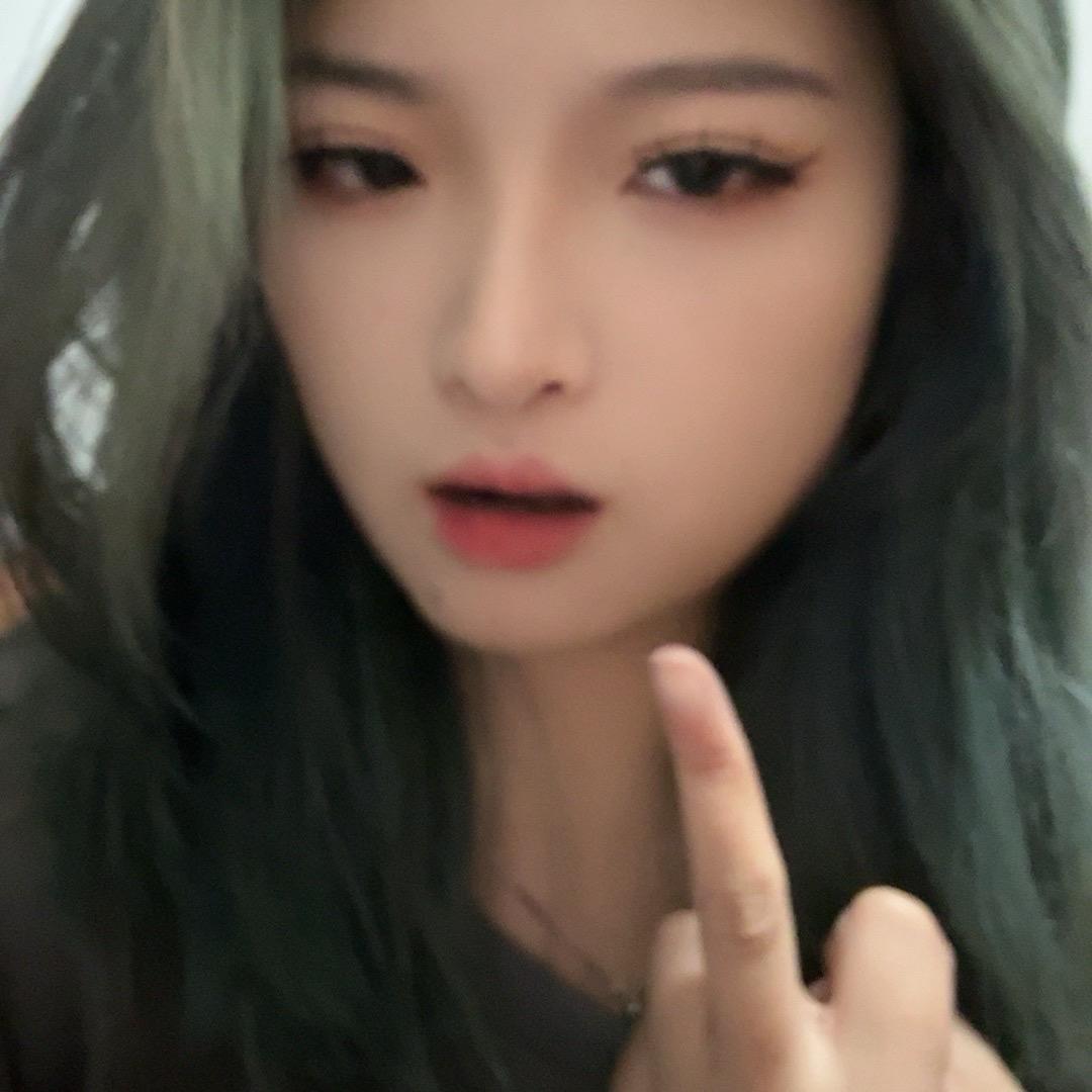 性感的母蟑螂🪳