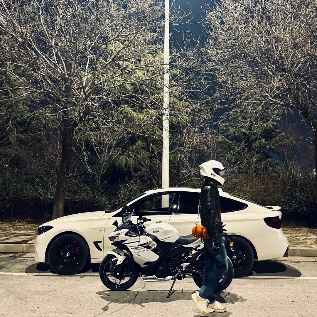 罗刚同学