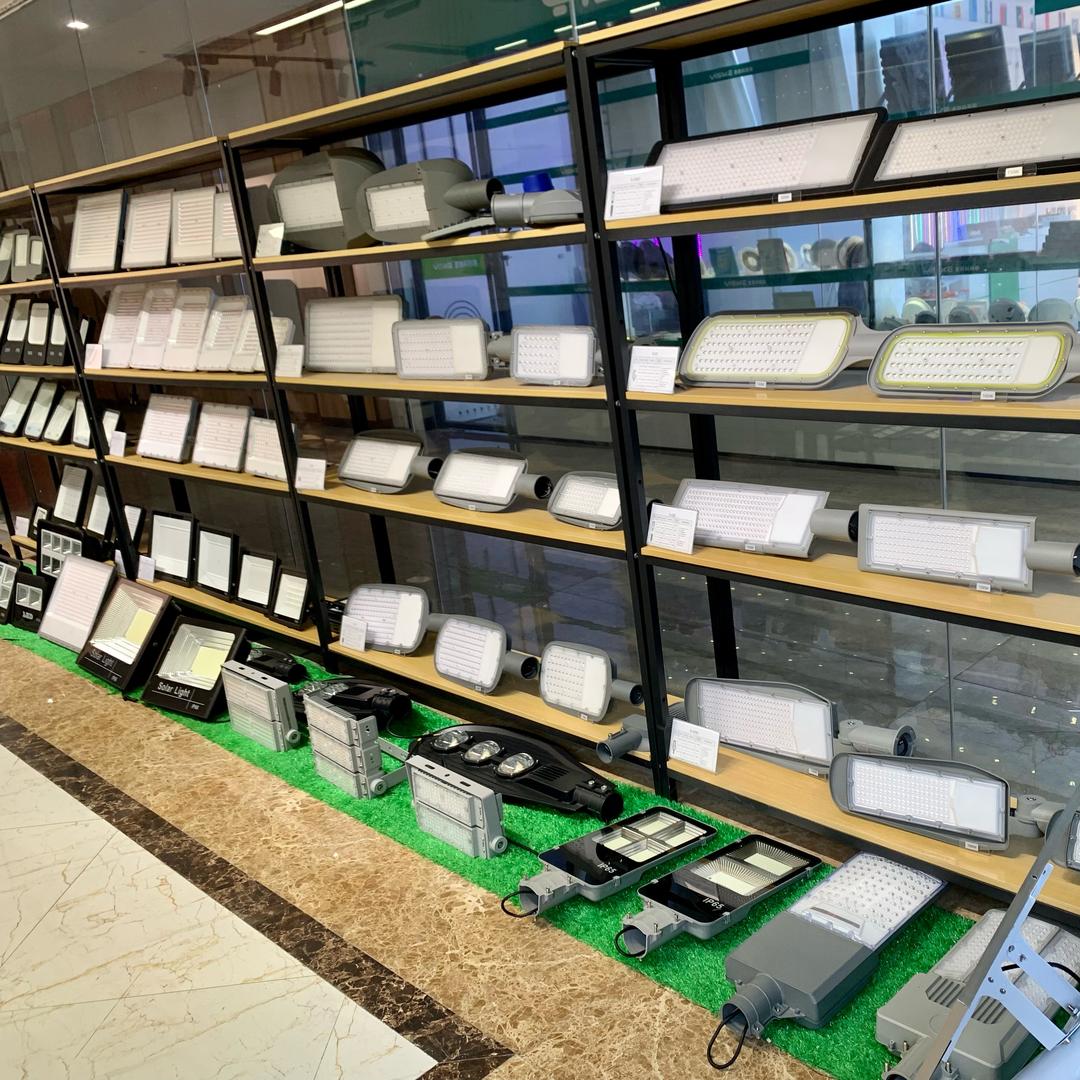 中山小碳照明灯饰工厂